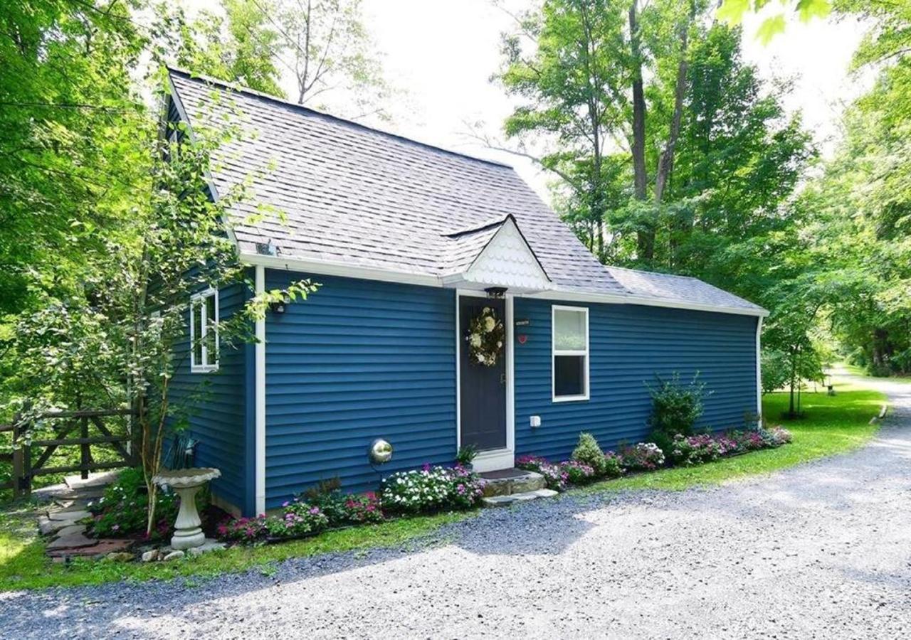 Cottage At Millpond Falls - A Romantic Escape 워릭 외부 사진